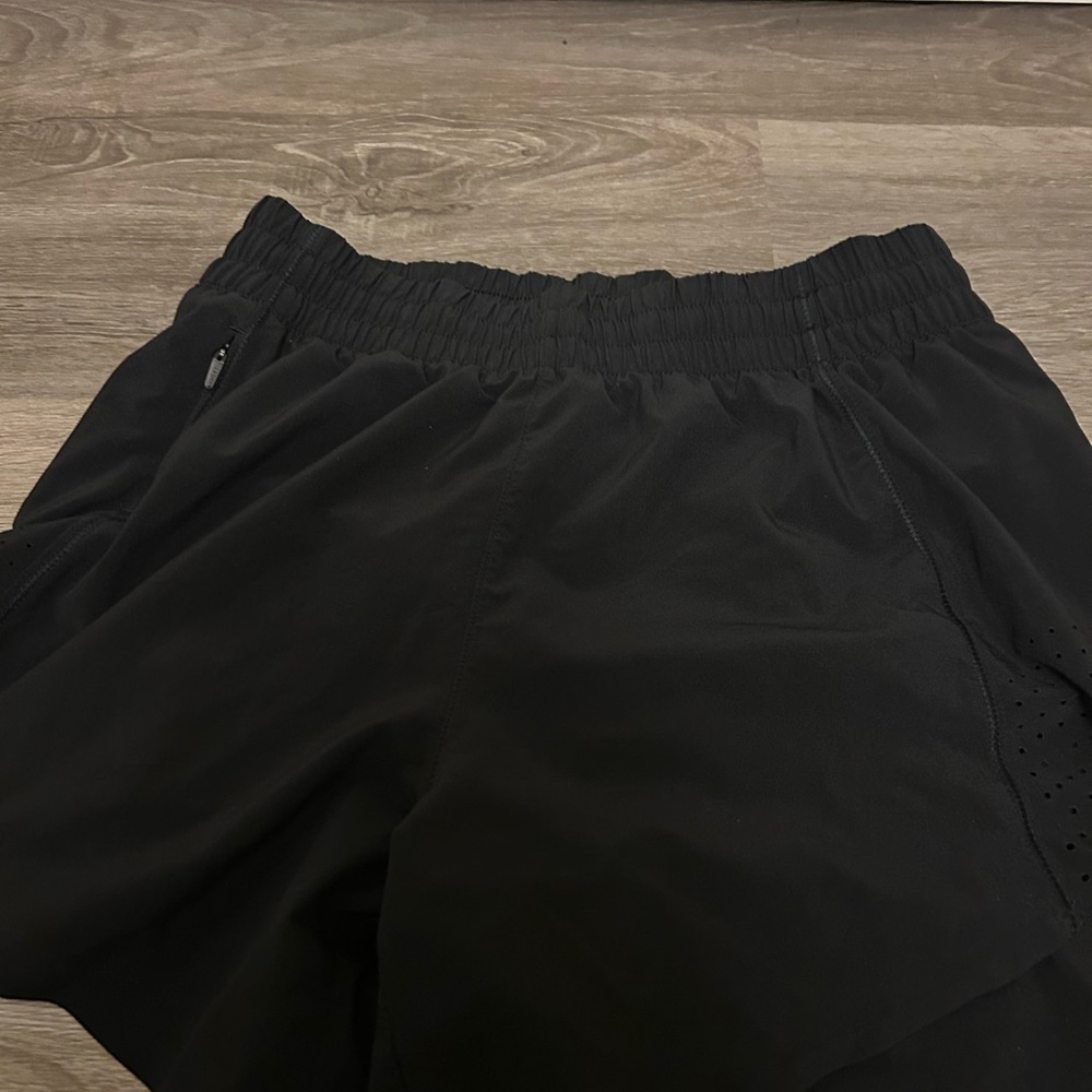 Athletes Hustle 4.5” Short